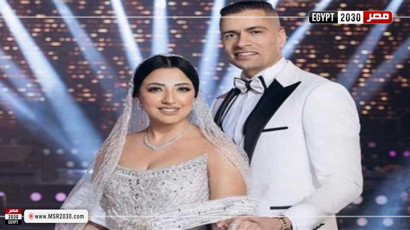 حسن شاكوش وزوجته