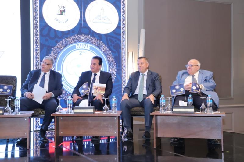 جانب من افتتاح المؤتمر 