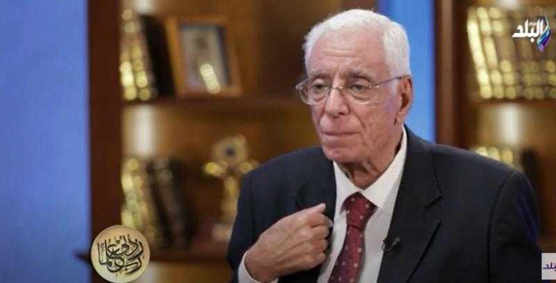 حسام موافي يُحذر طلاب الثانوية العامة من دخول كلية الطب - فيديو