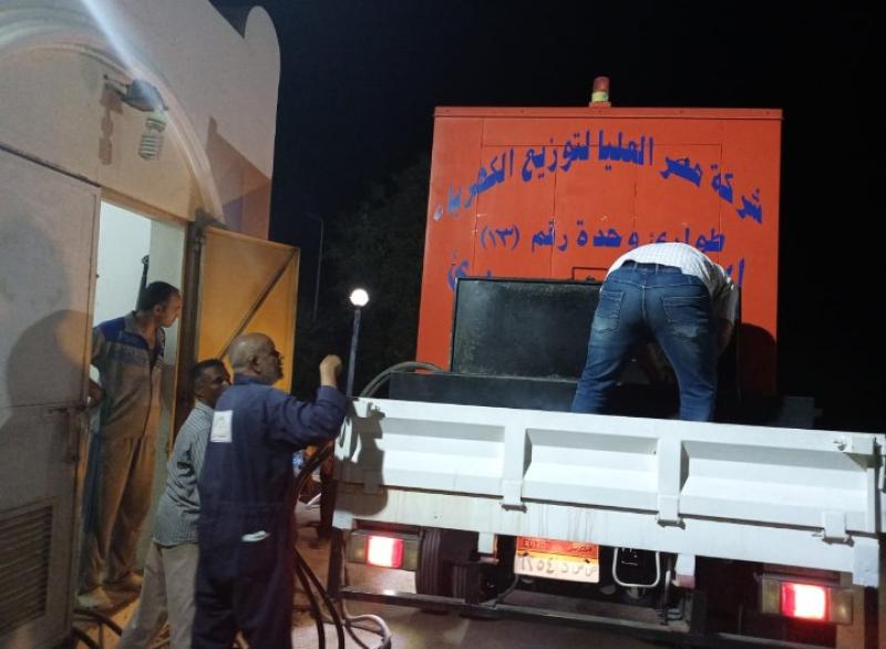 وزير الكهرباء يتابع لحظة بلحظة توصيل مولدات الطوارئ لمدينة أبو سمبل