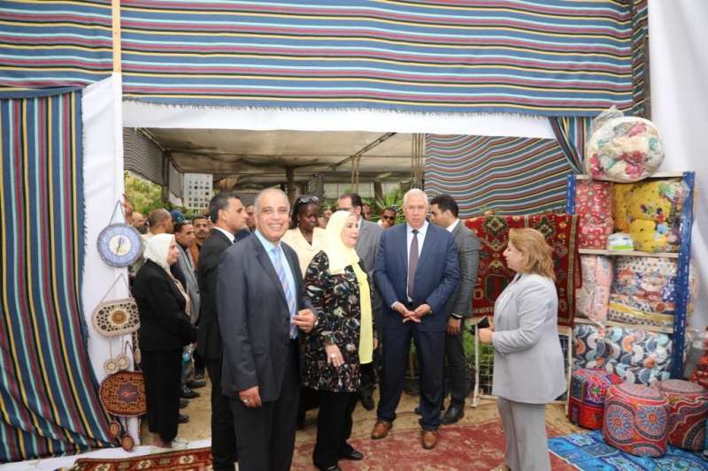 معرض خير مزارعنا لأهالينا