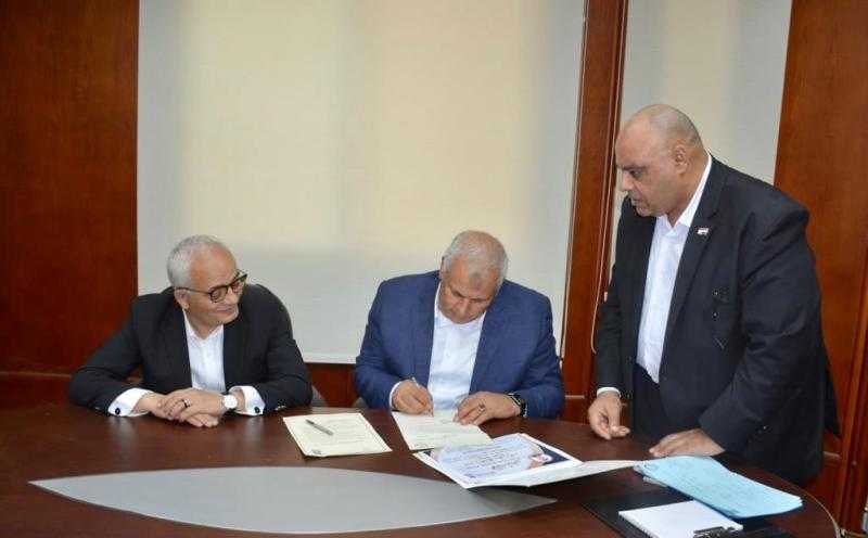 وزير التربية والتعليم يشهد اعتماد محافظ الوادي الجديد نتيجة الدور الأول للشهادة الإعدادية