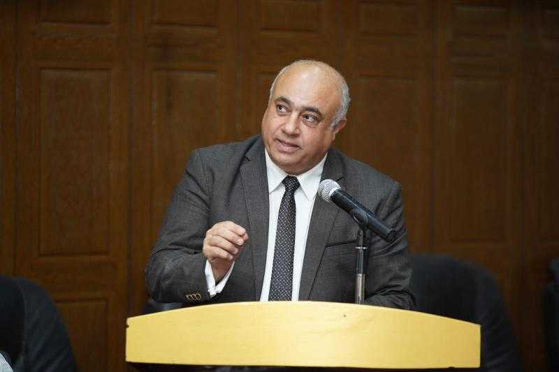 أشرف عبد الحفيظ يستعرض الموقف التنفيذي لتطوير المراكز التكنولوجية بشمال سيناء