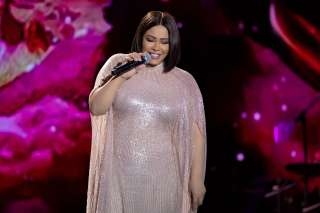 شيرين تغني لكوكب الشرق سيرة الحب فى حفل جدة