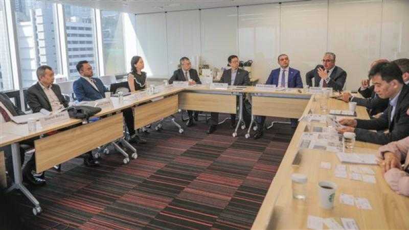 تفاصيل اجتماعات وفد «اقتصادية قناة السويس» مع شركات عالمية للطاقة