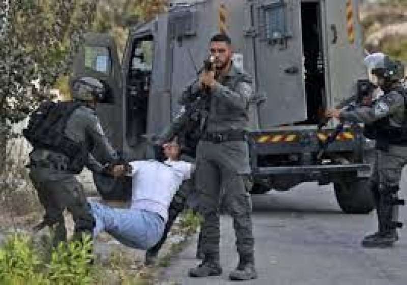 الاحتلال الإسرائيلي يداهم بلدتين 