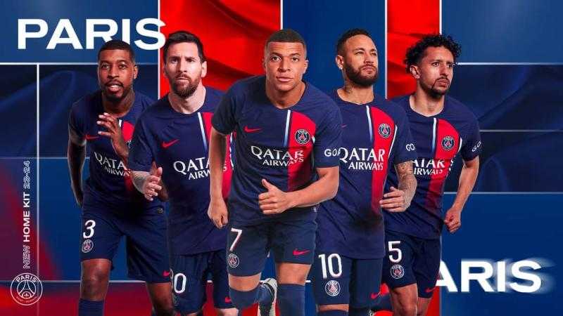باريس سان جيرمان يعلن قميصه للموسم الجديد.. وميسي في الصدارة «صور»