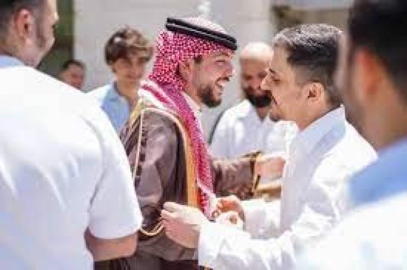 «بالبشت والثوب».. حمام عريس لولي عهد الأردن قبل بدء مراسم زفافه