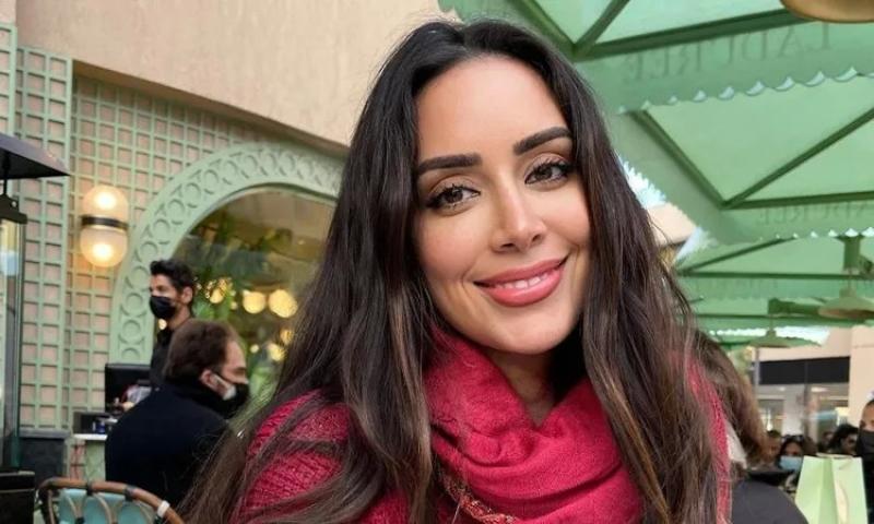 بسنت شوقي تخطف الأنظار بإطلالة صيفية