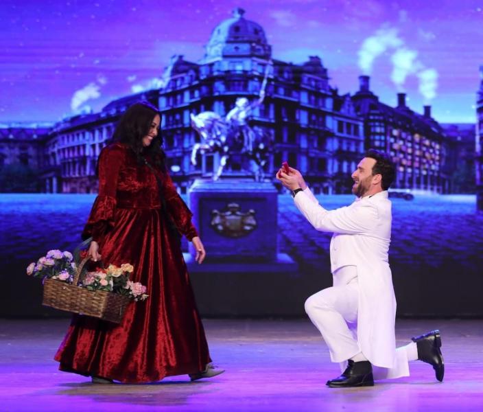 نضال الشافعي وداليا البحيري في عرض مسرحية «سيدتي أنا»