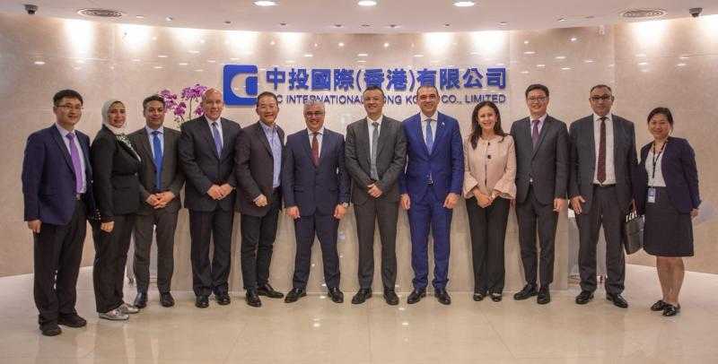 مباحثات ثنائية ولقاءات مكثفة لمسؤولي اقتصادية قناة السويس بهونج كونج