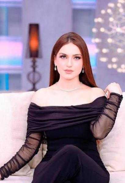 ياسمين عز تثير الجدل بسعر خرافي لإطلالتها الأخيرة