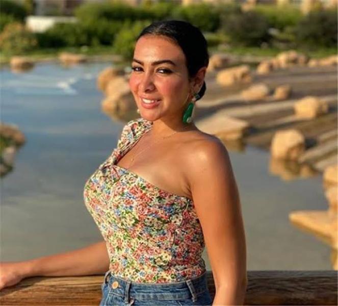 «مش عايزة تقدير في شغل ولا حياة».. ميرهان حسين تفاجئ جمهورها بقرار صادم