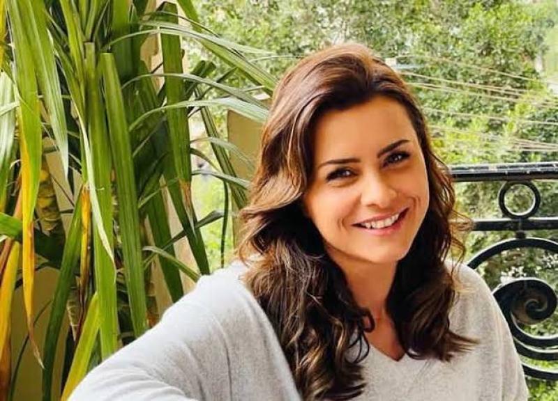 «نور» تروج لفيلمها الجديد «بيت الروبي»