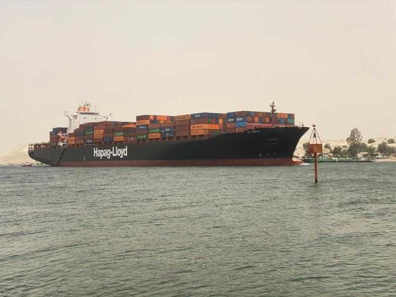 تعطل حركة الملاحة لساعة ونصف.. تفاصيل تعويم ناقلة بترول في قناة السويس