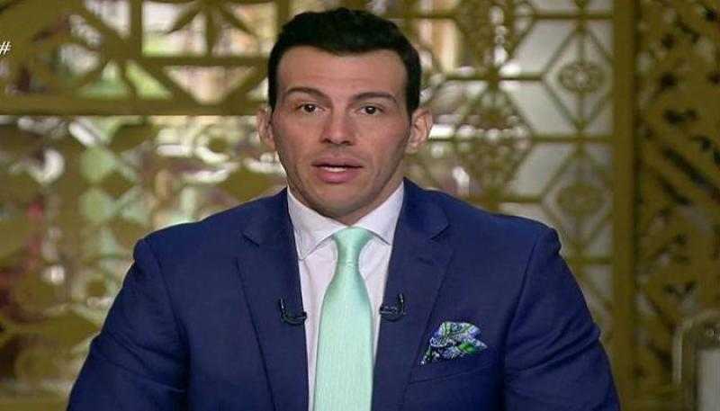 رامي رضوان يشارك جمهوره بأحدث ظهور له برفقة زوجته وبعض الفنانين