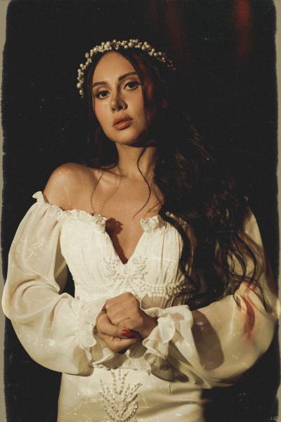 ياسمين رئيس تبدأ التحضير لفيلم ”رحلة البحث عن فستان الزفاف”