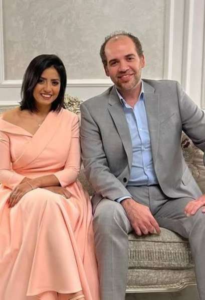 الفنانة سهر الصايغ وخطيبها