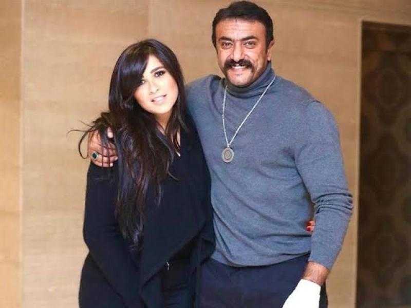 أحمد العوضي: «ياسمين لما بتسافر ببقى براحتي وبعمل كل حاجة بحبها»