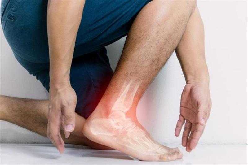 أعراض انسداد شرايين الساق.. تفاصيل