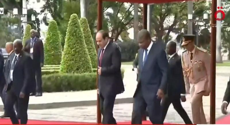 شاهد.. الرئيس الأنجولي يستقبل السيسي في قصر الرئاسة