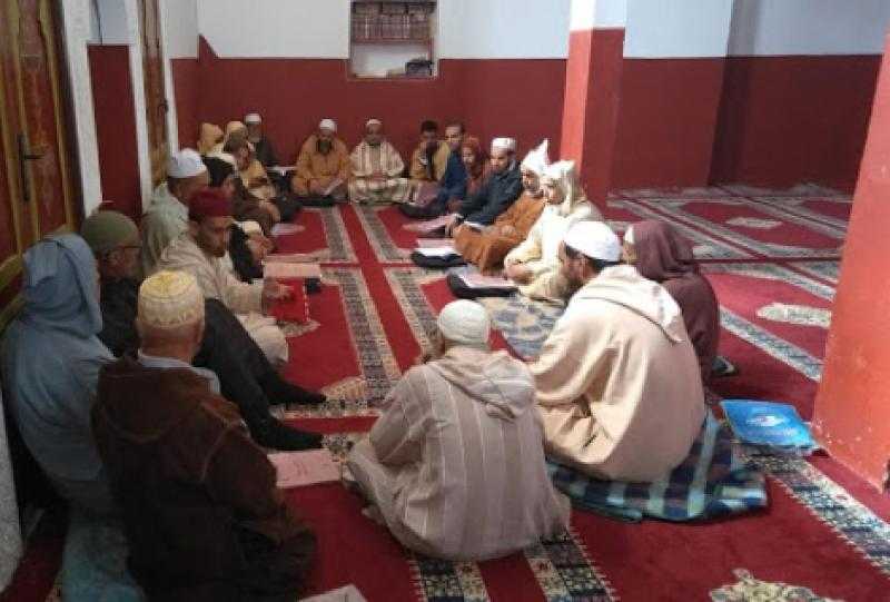 هل يجوز قراءة القرآن جماعة؟.. داعية إسلامي يجيب