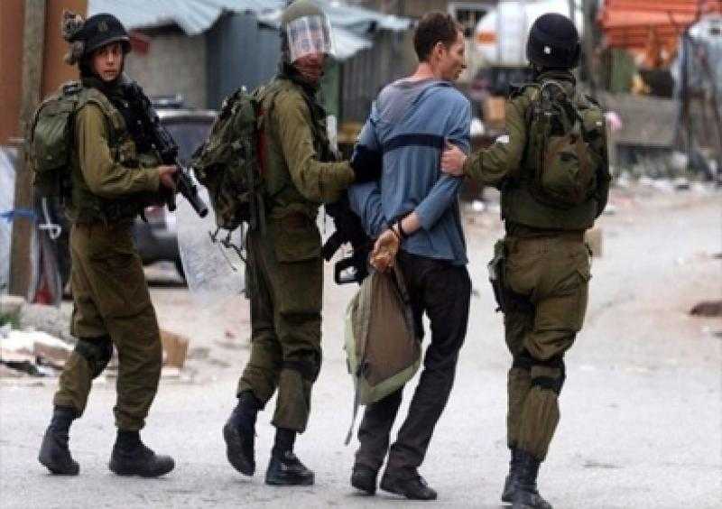 القوات الإسرائيلية تعتقل 16 فلسطينيا جنوب نابلس