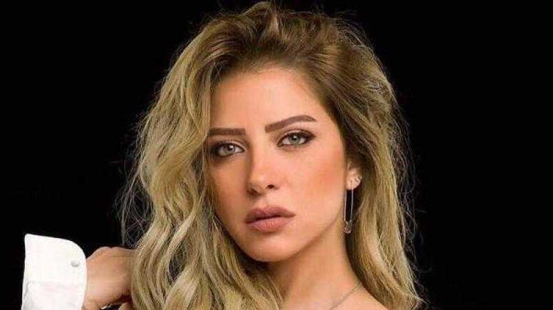 ريم مصطفي بإطلالة صيفية أنيقة في أحدث ظهور