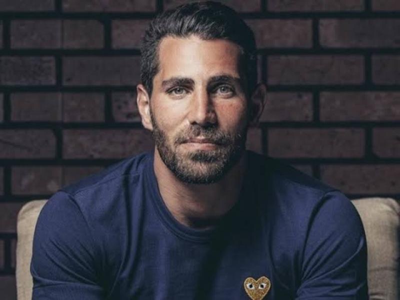 عزيز مرقة يستعد للسينما ويكشف عن أغانيه القادمة