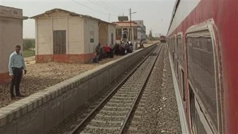 مصرع طالبة تحت عجلات قطار بالمنوفية