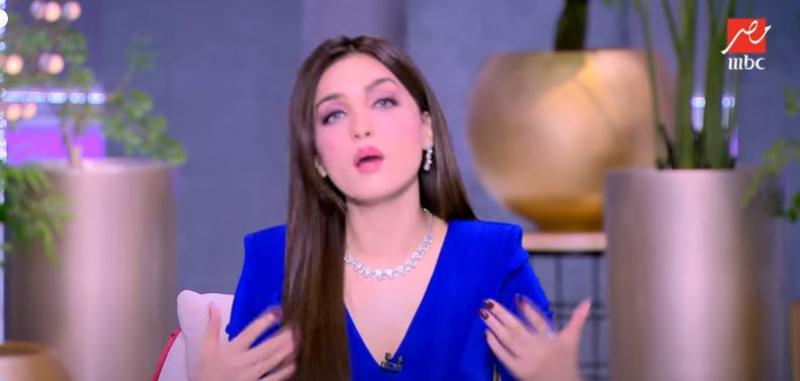 الإعلامية ياسمين عز