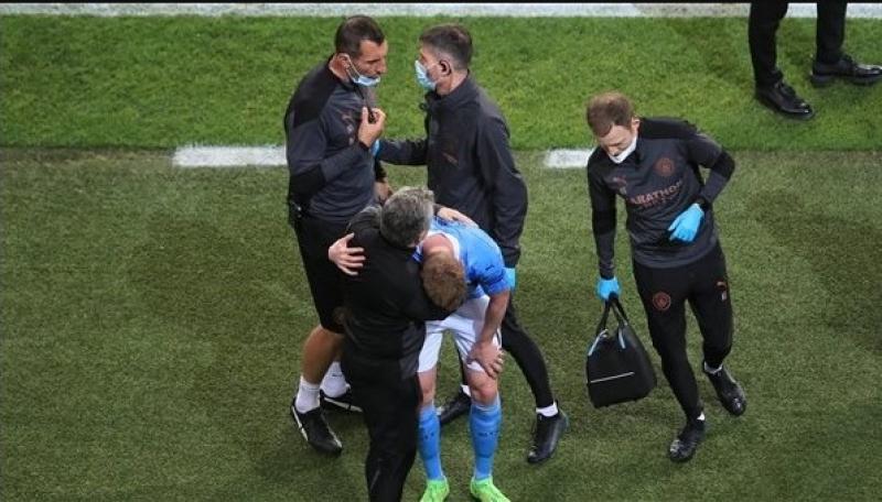 ضربة مبكرة لجوارديولا.. إصابة دي بروين وخروجه من نهائي دوري أبطال أوروبا