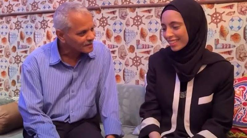 تركي آل شيخ يتكفل بحج أسرة آية حمدي.. التي أوصلها والدها للامتحانات على دراجة