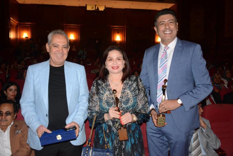 أبرزهم إلهام شاهين وحماده هلال.. تري كور الفرنسي للأفلام القصيرة يكرم النجوم