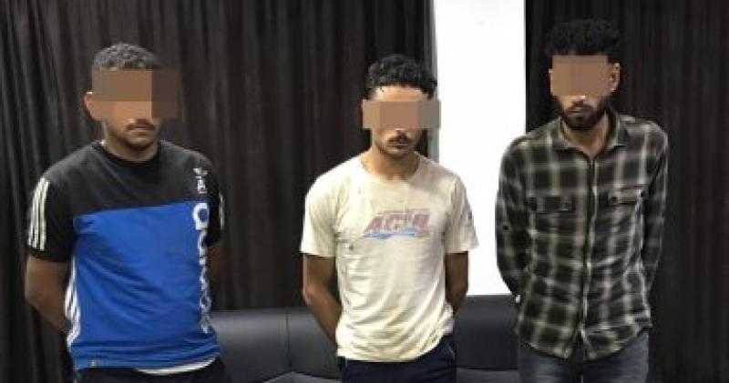 القبض على 3 تجار مخدرات بحوزتهم 120 طربة حشيش بالإسماعيلية