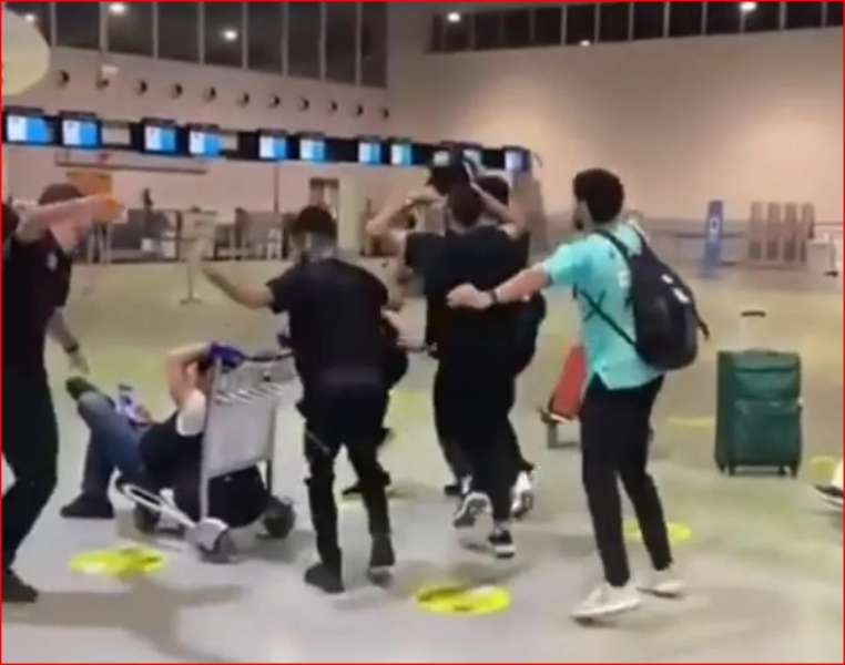 لاعبو الأهلي