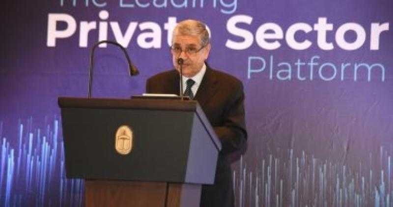 «شاكر»: الاستثمار المبدئي للربط الكهربائي بين مصر وأوروبا يصل إلى 3 مليارات دولار