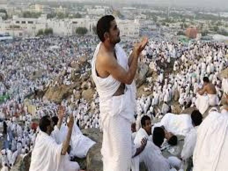 ”الإفتاء” تكشف أقل مدة مسموح بالوقوف فيها على جبل عرفة