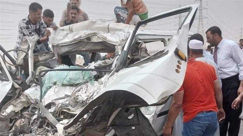 مصرع 15 شخصًا .. ننشر أسماء ضحايا حادث تصادم الطريق الصحراوي بالصف