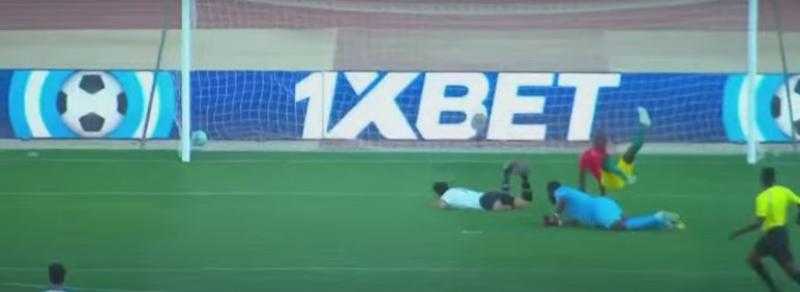 صلاح يصنع وتريزيجيه يسجل التعادل للمنتخب في مرمى غينيا