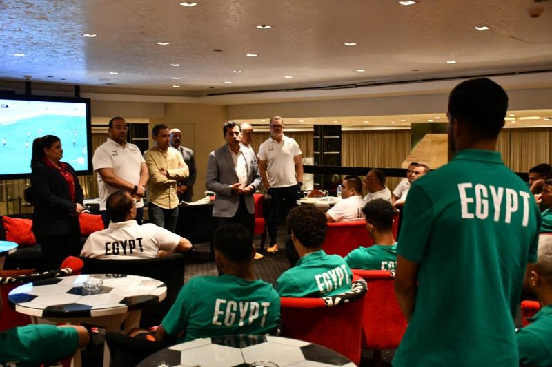 وزير الرياضة يؤازر المنتخب الأولمبي قبل السفر للمغرب