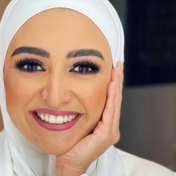 هلا رشدي 