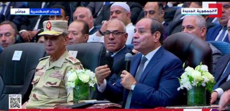 السيسي: تطوير الموانئ يهدف لوضع البلاد على خريطة المنافسة والاستفادة من قدراتها