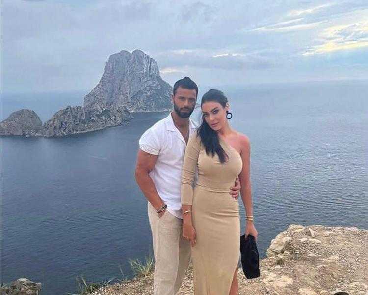 شاهد.. ميرنا نور الدين تتألق في أحدث ظهور برفقه زوجها