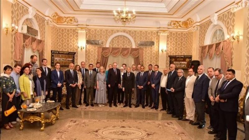 وفد الاتحاد الأوروبي يشيد بمحاولات الحد من الهجرة غير الشرعية بالمنيا