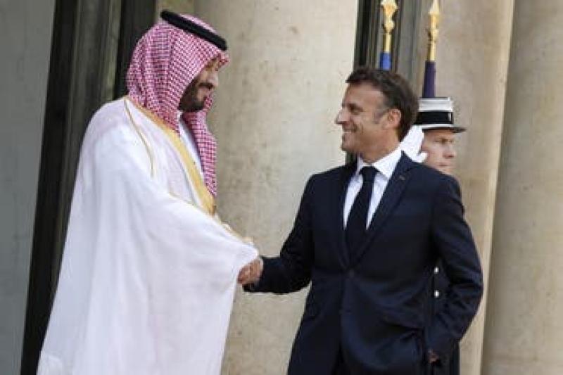 محمد بن سلمان وماكرون