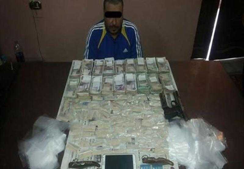 قرار من النيابة ضد عاطل ضبط بحوزته 100 كيس لمخدر البودر بكرداسة