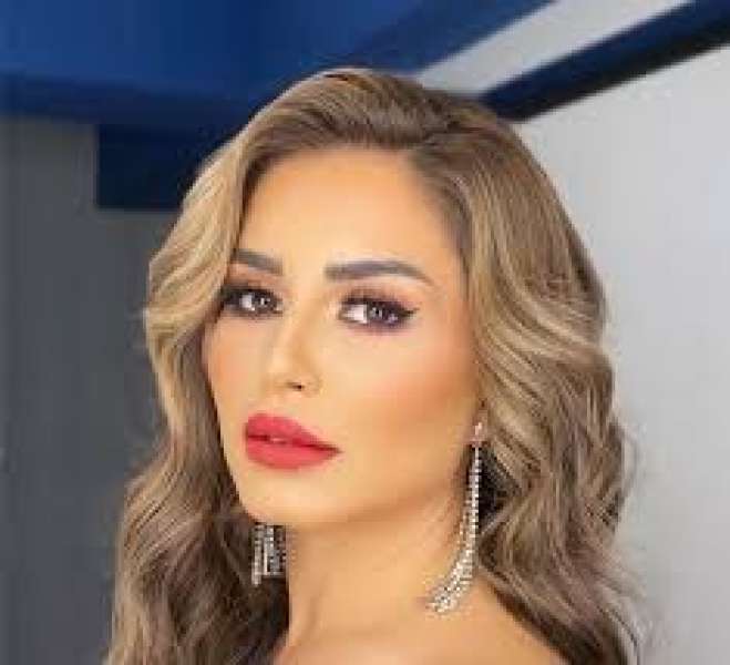 منة فضالي 