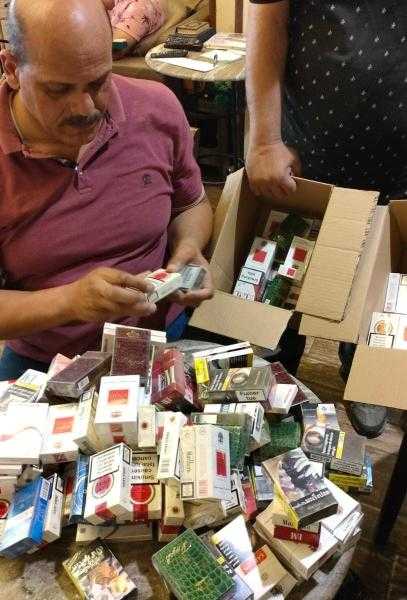 تموين شرق الإسكندرية يضبط سجائر مجهولة المصدر