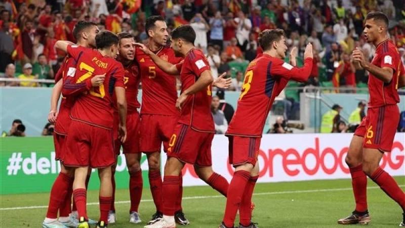 توريس يقود هجوم منتخب إسبانيا لمواجهة إسكتلندا